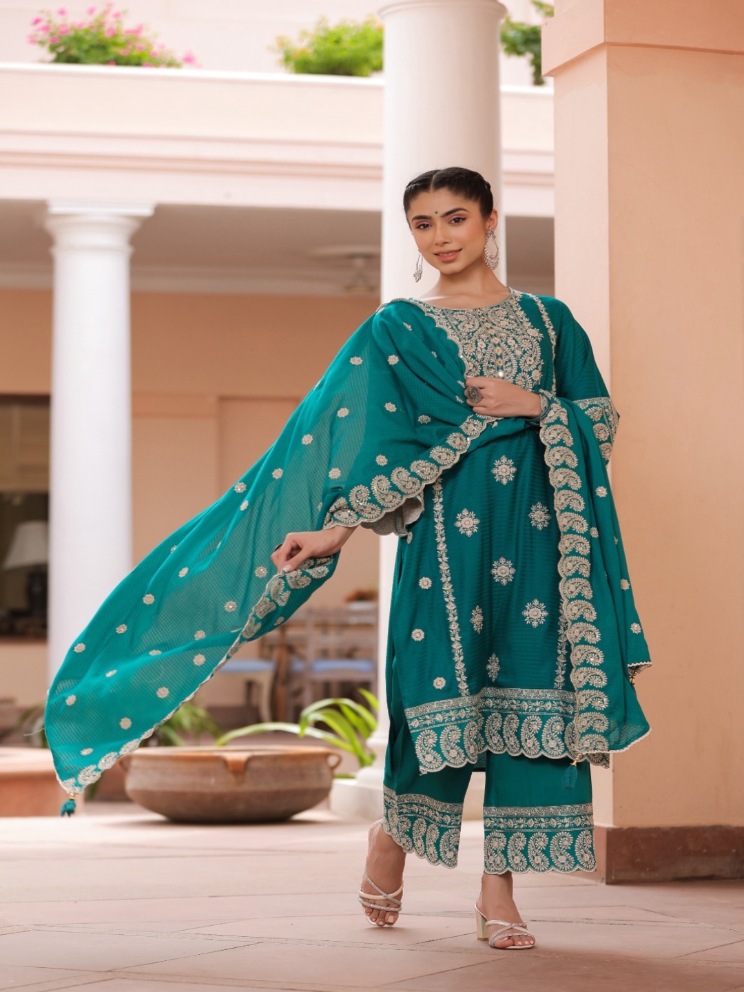 

KAJREE Ethnic Motifs Embroidered Pure Cotton Kurta With Palazzos & Dupatta, Turquoise blue