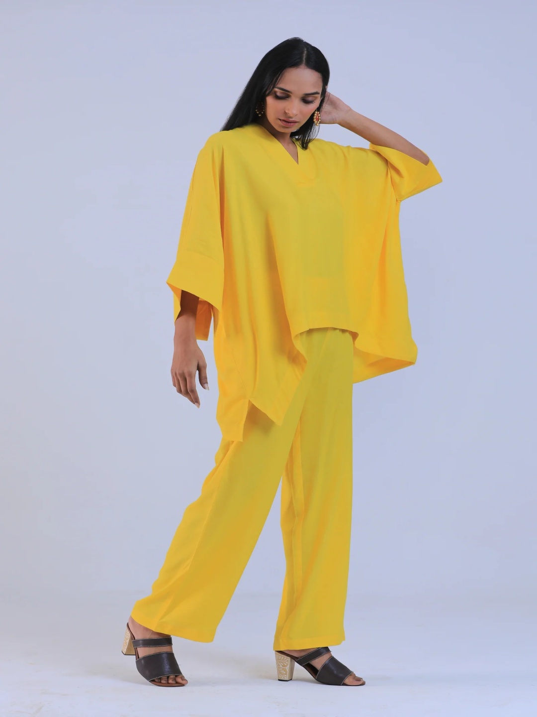 

TJORI V-Neck Kimono Sleeve Top, Yellow