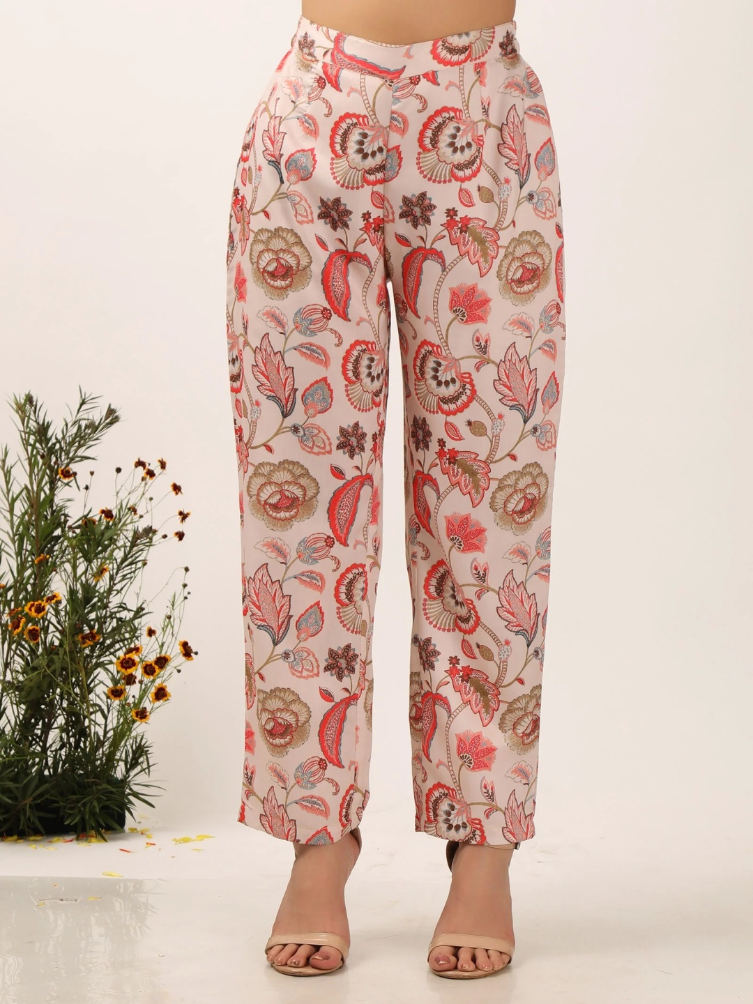 

TJORI Women Floral Printed Trousers, Multi