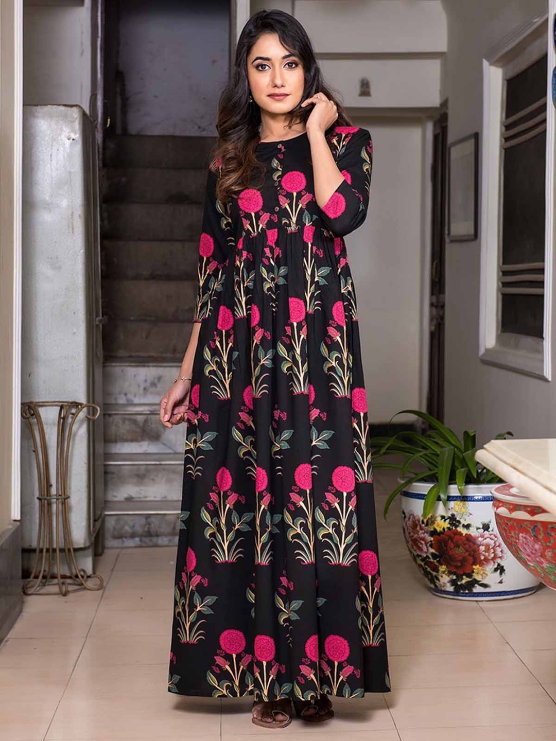 

ODETTE Women Floral Embroidered Flared Sleeves Sequinned Kurta, Black