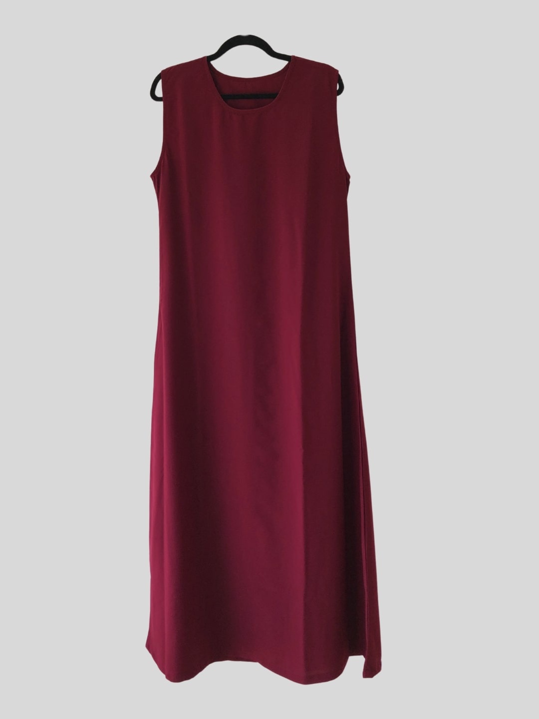 

NABIA Round Neck Sleeveless Inner Layering Burqas, Maroon