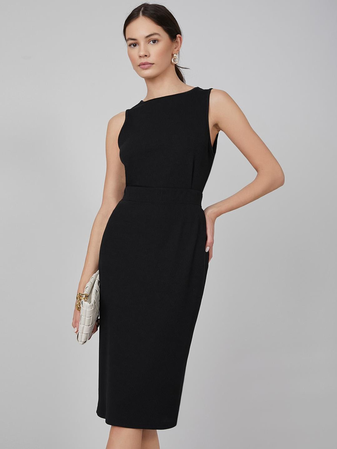 

Kotty Black Boat Neck Straight Midi Bodycon Dress