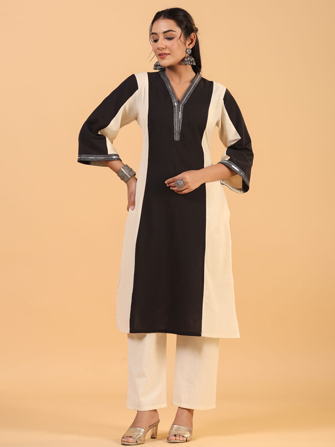 

KAJREE Women Colourblocked Regular Sequinned Pure Cotton Kurta with Salwar, Black