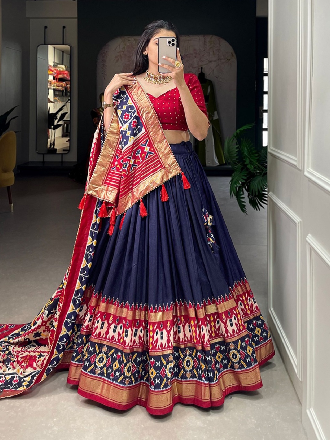 

BAESD Printed Semi-Stitched Lehenga & Unstitched Blouse With Dupatta, Blue