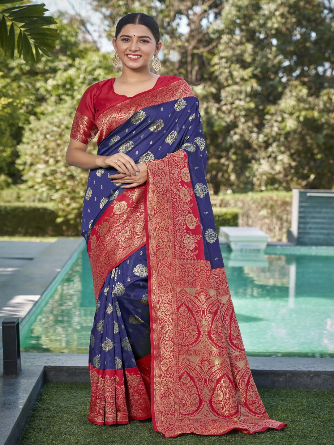 

RASVRITI Ethnic Motifs Zari Banarasi Saree, Blue