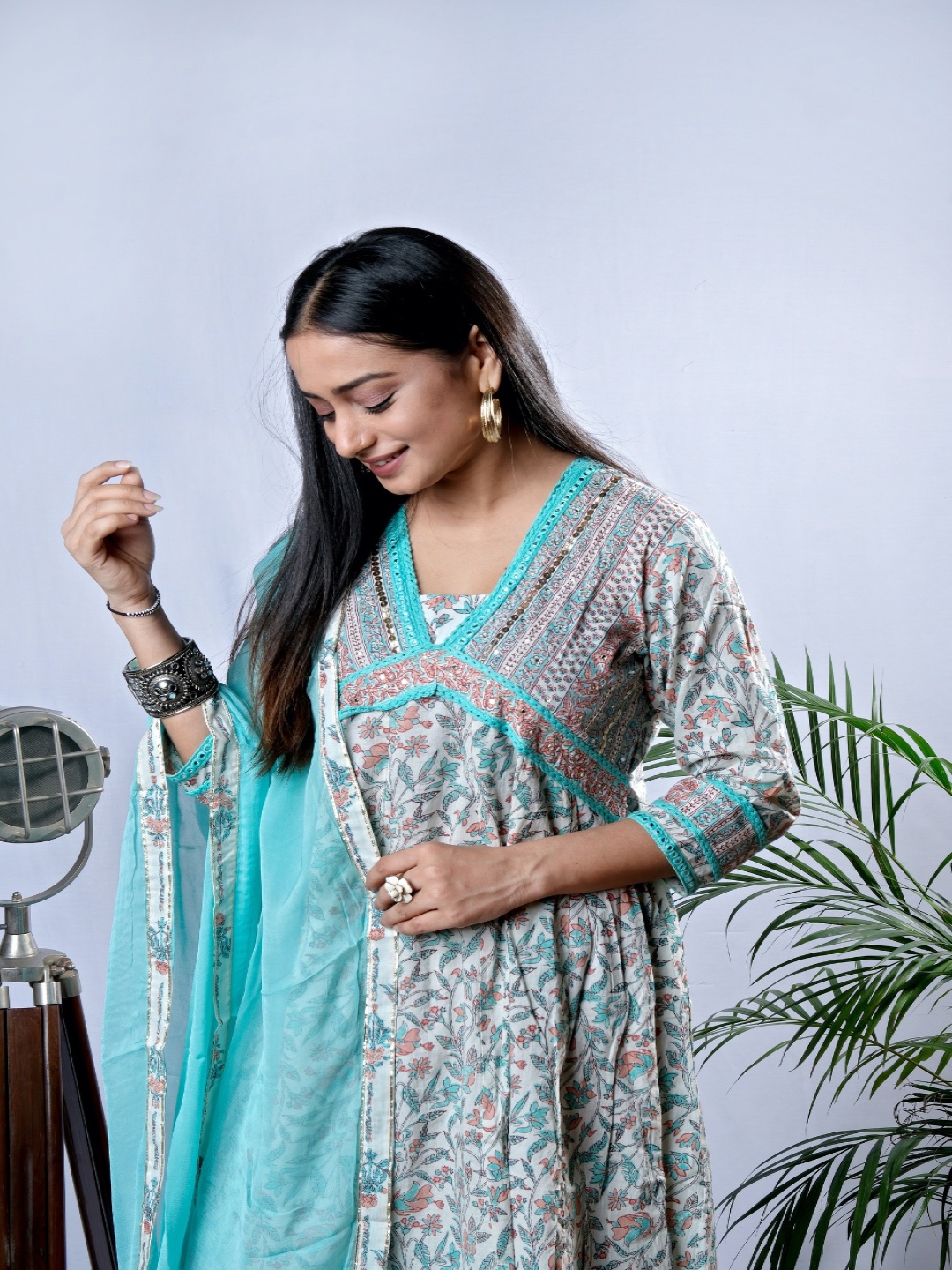 

EKISHA Floral Printed A-Line Pure Cotton Kurti with Trousers & Dupatta, Green