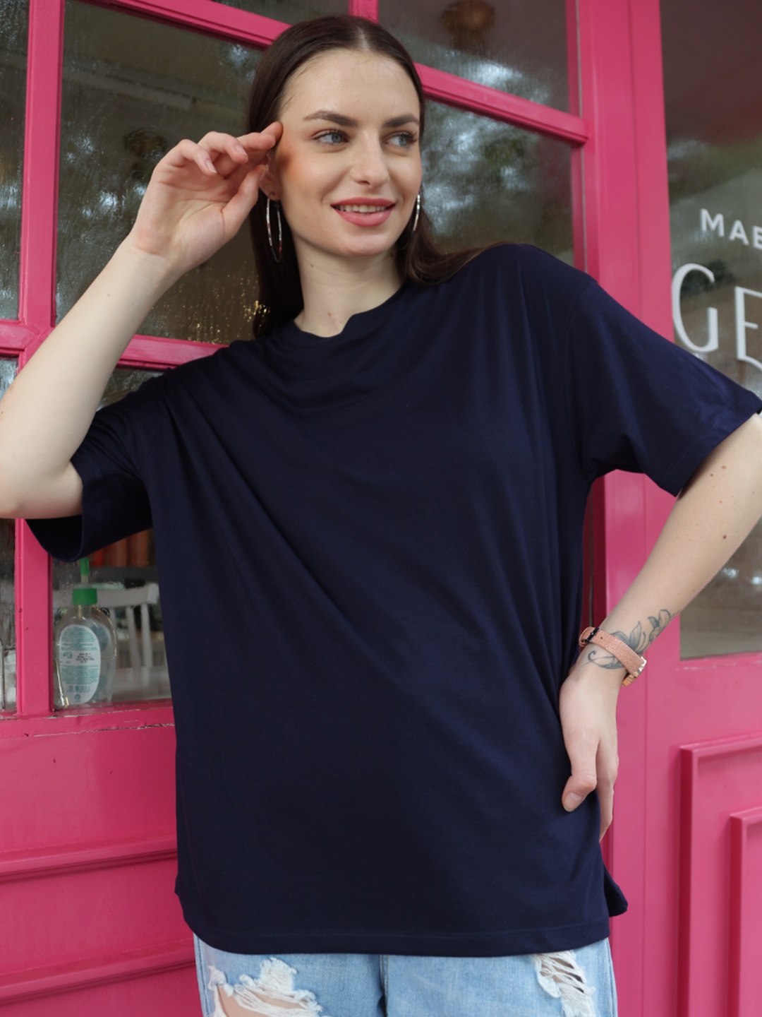 

TITTLI Women V-Neck Pure Cotton Applique Boxy T-shirt, Navy blue