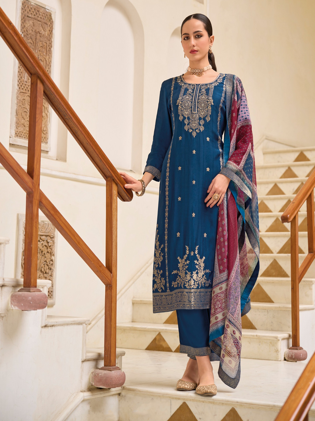 

VredeVogel Women Regular Kurta with Trousers & With Dupatta, Blue