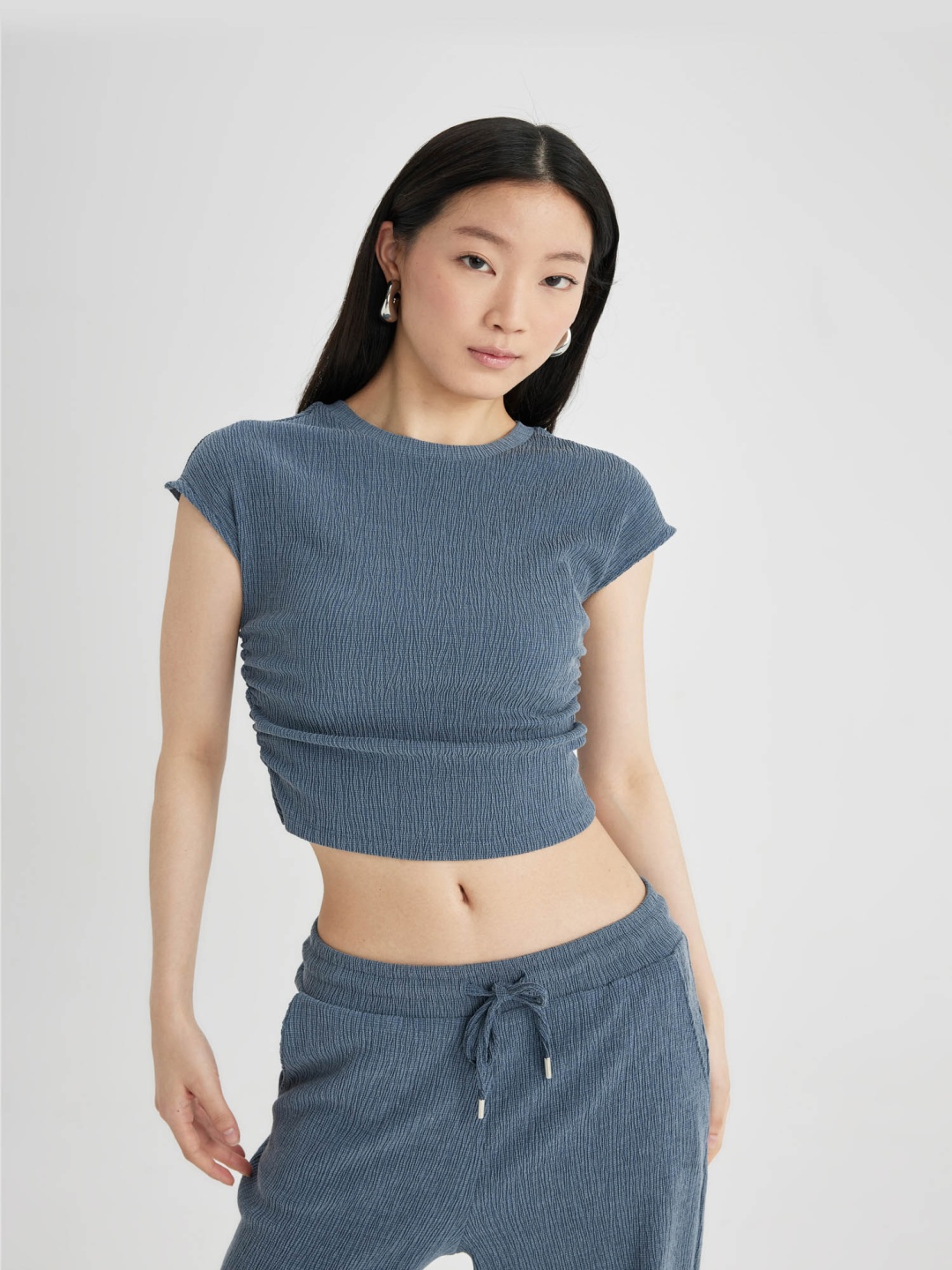 

DeFacto Extended Sleeves Crop T-shirt, Grey