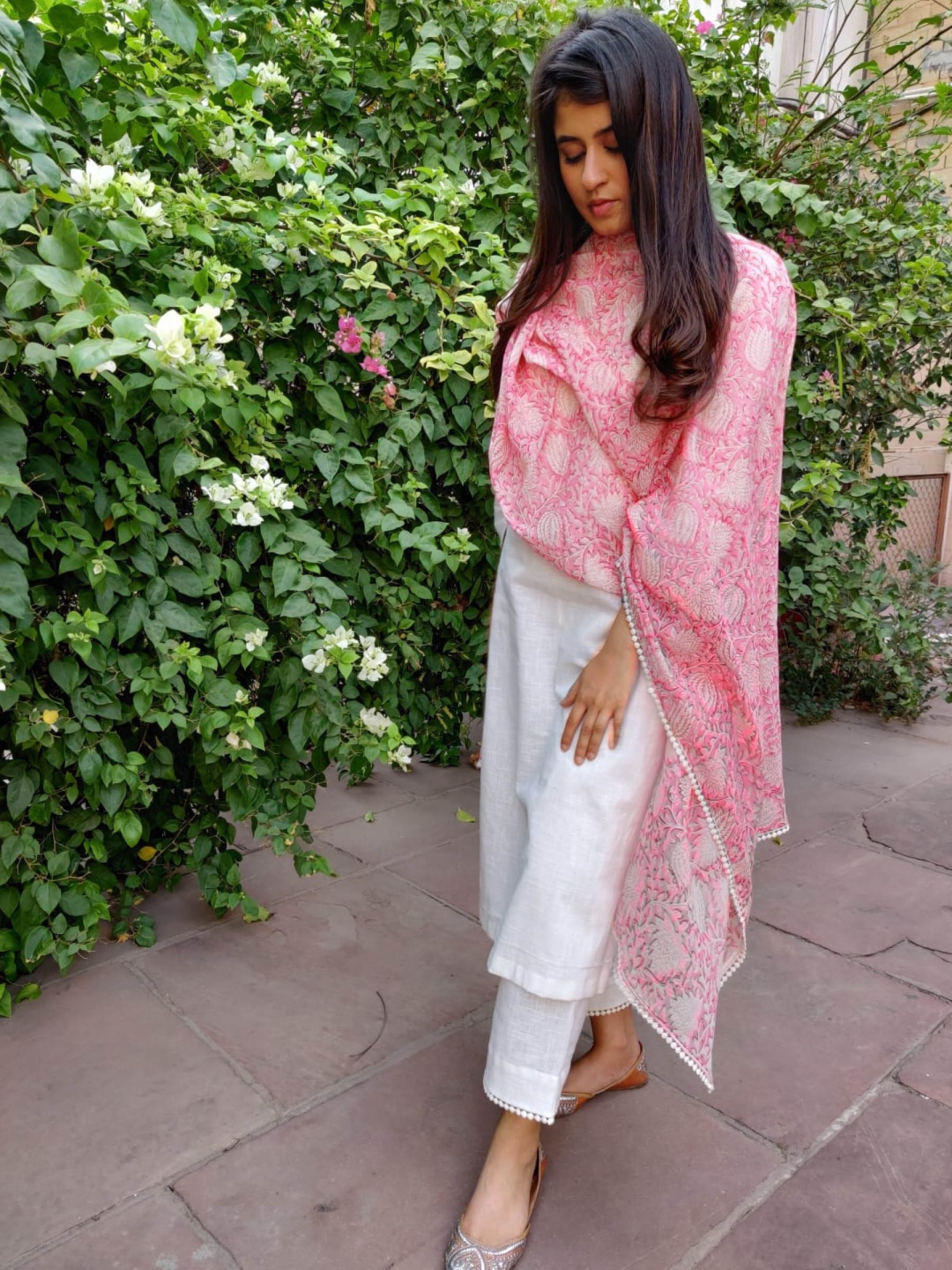 

mimi design Regular Kurta with Trousers & With Dupatta, White