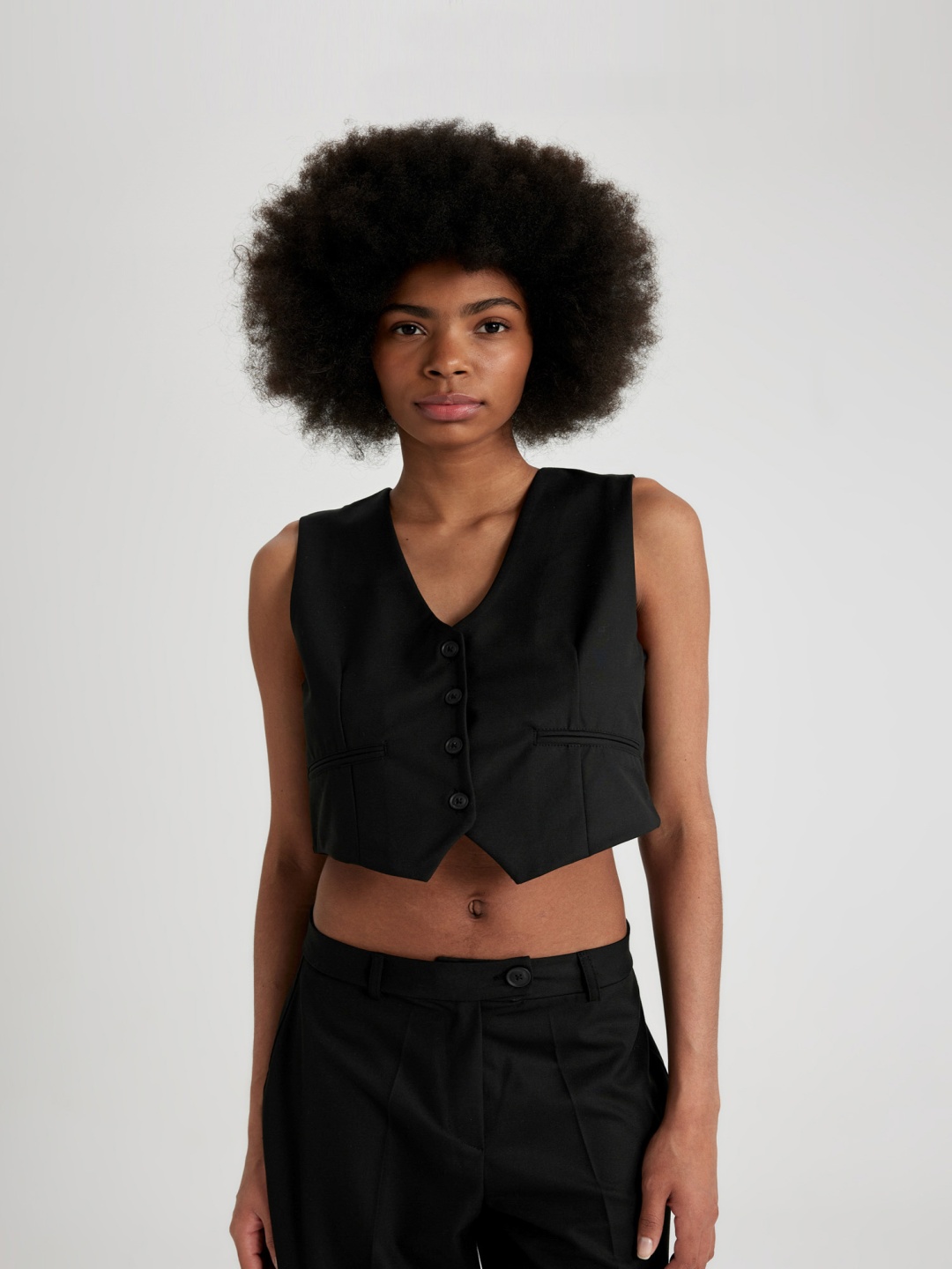 

DeFacto Sleeveless Crop Waistcoat, Black