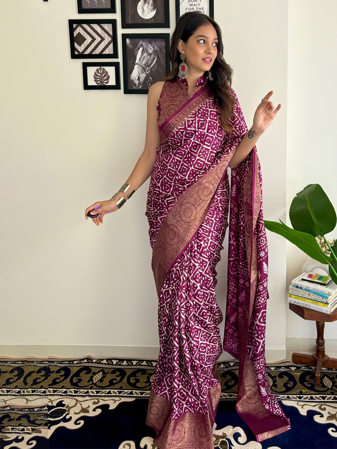 

Mitera Zari Pashmina Block Print Saree, Magenta
