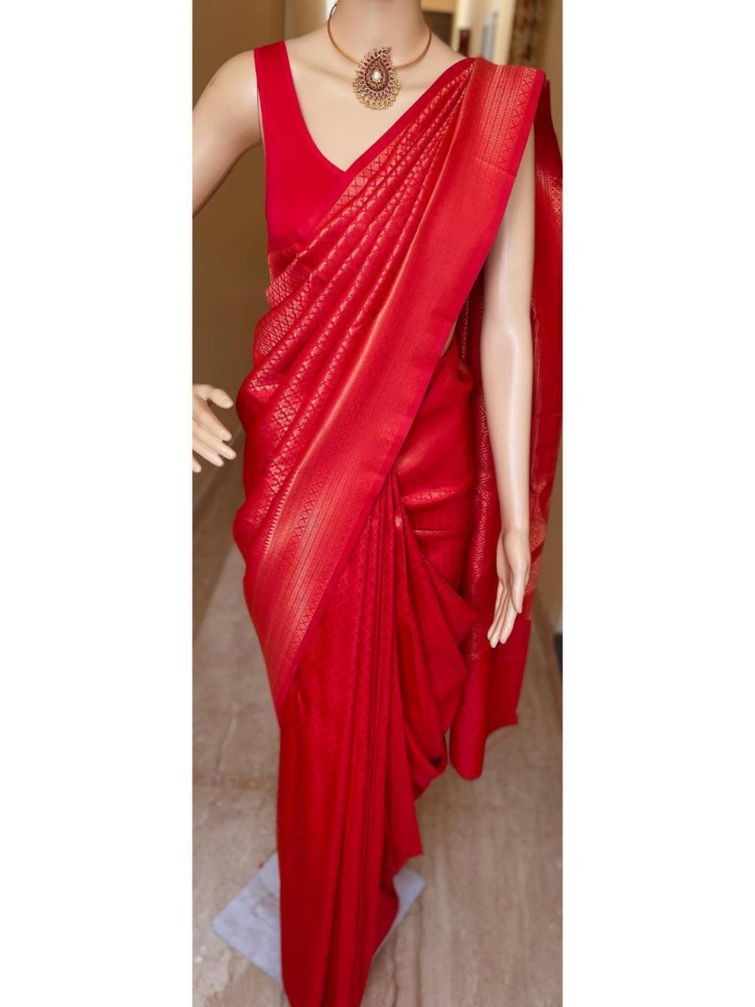 

Visit Wear Woven Design Zari Pure Silk Kanjeevaram Saree, Red