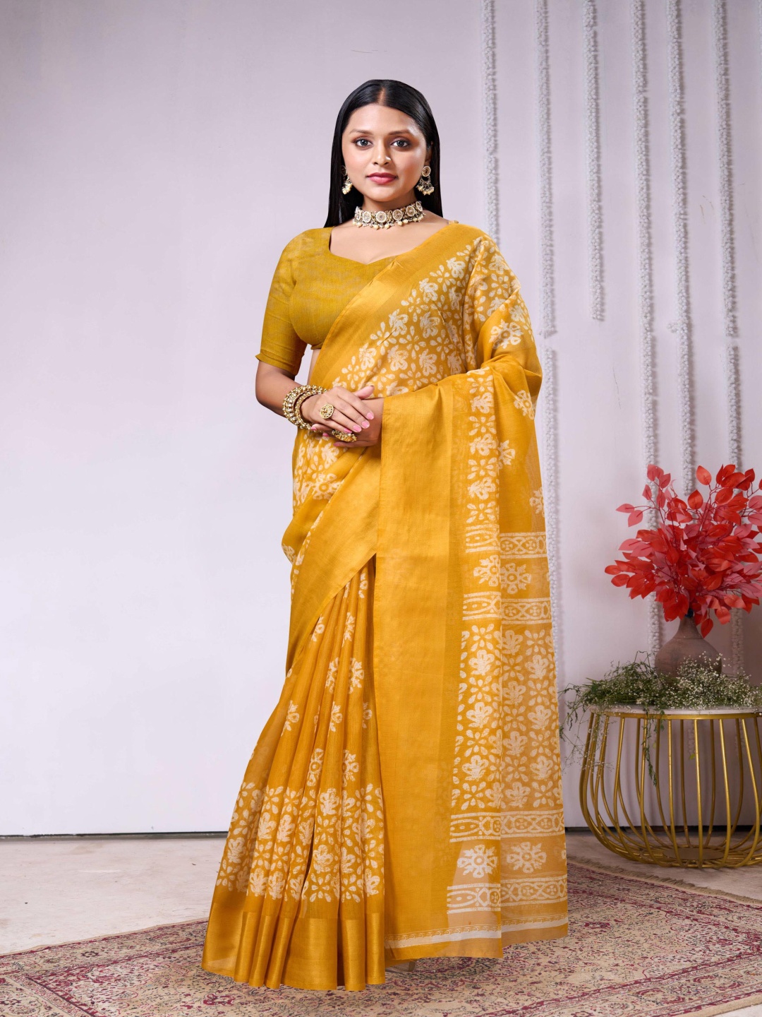 

DIVASTRI Floral Zari Pure Cotton Ikat Saree, Yellow