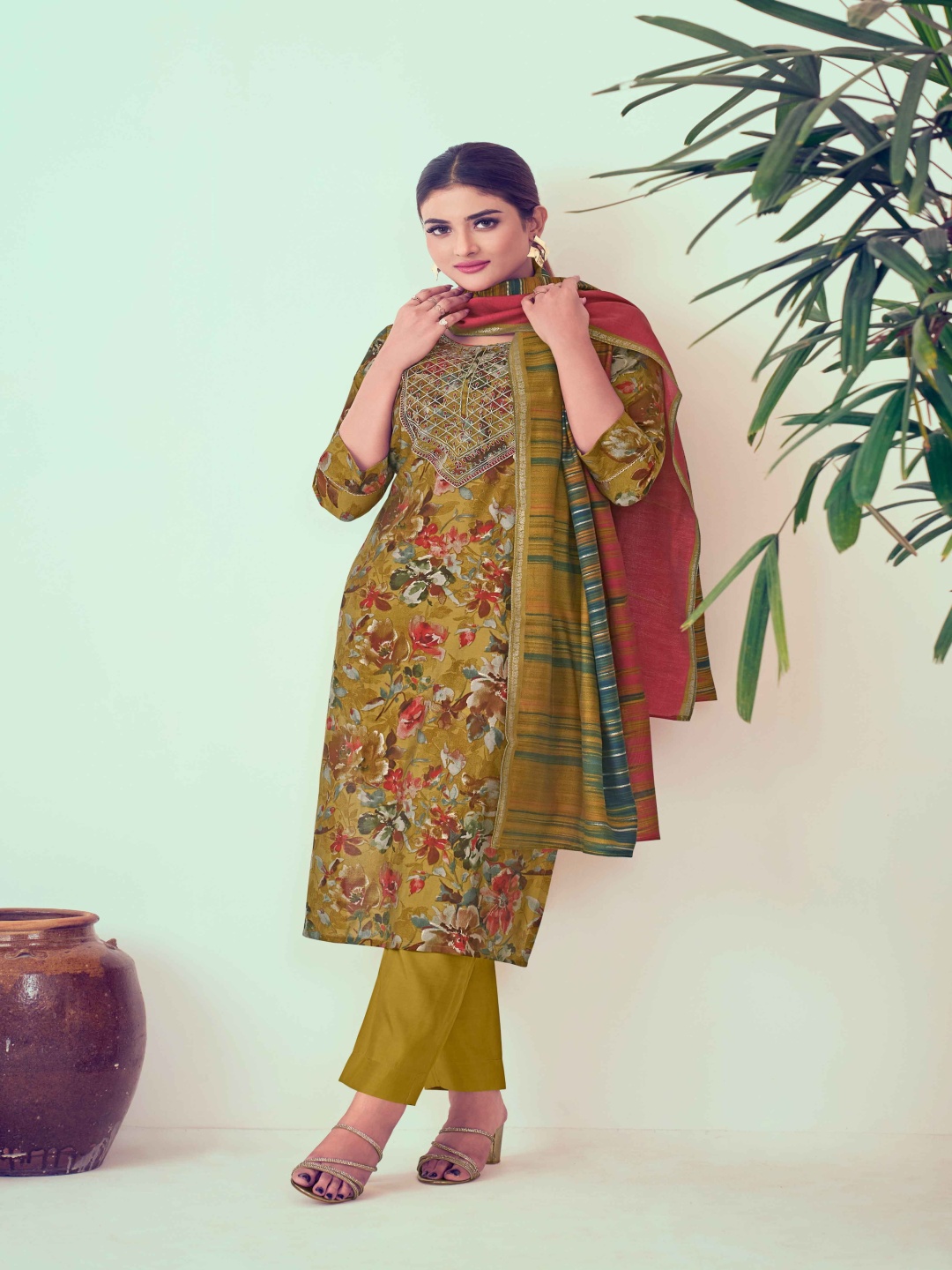 

Label Khoj Floral Printed Regular Thread Work Kurta with Trousers & With Dupatta, Yellow