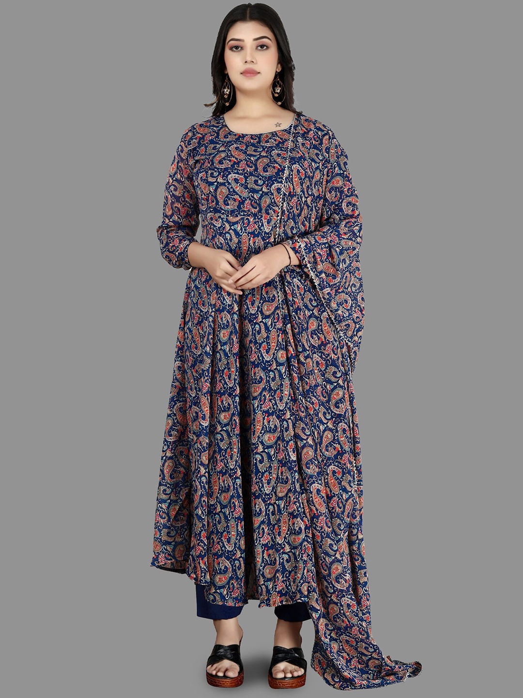 

N N ENTERPRISE Round Neck Paisley Printed Empire Anarkali Kurta Set, Navy blue