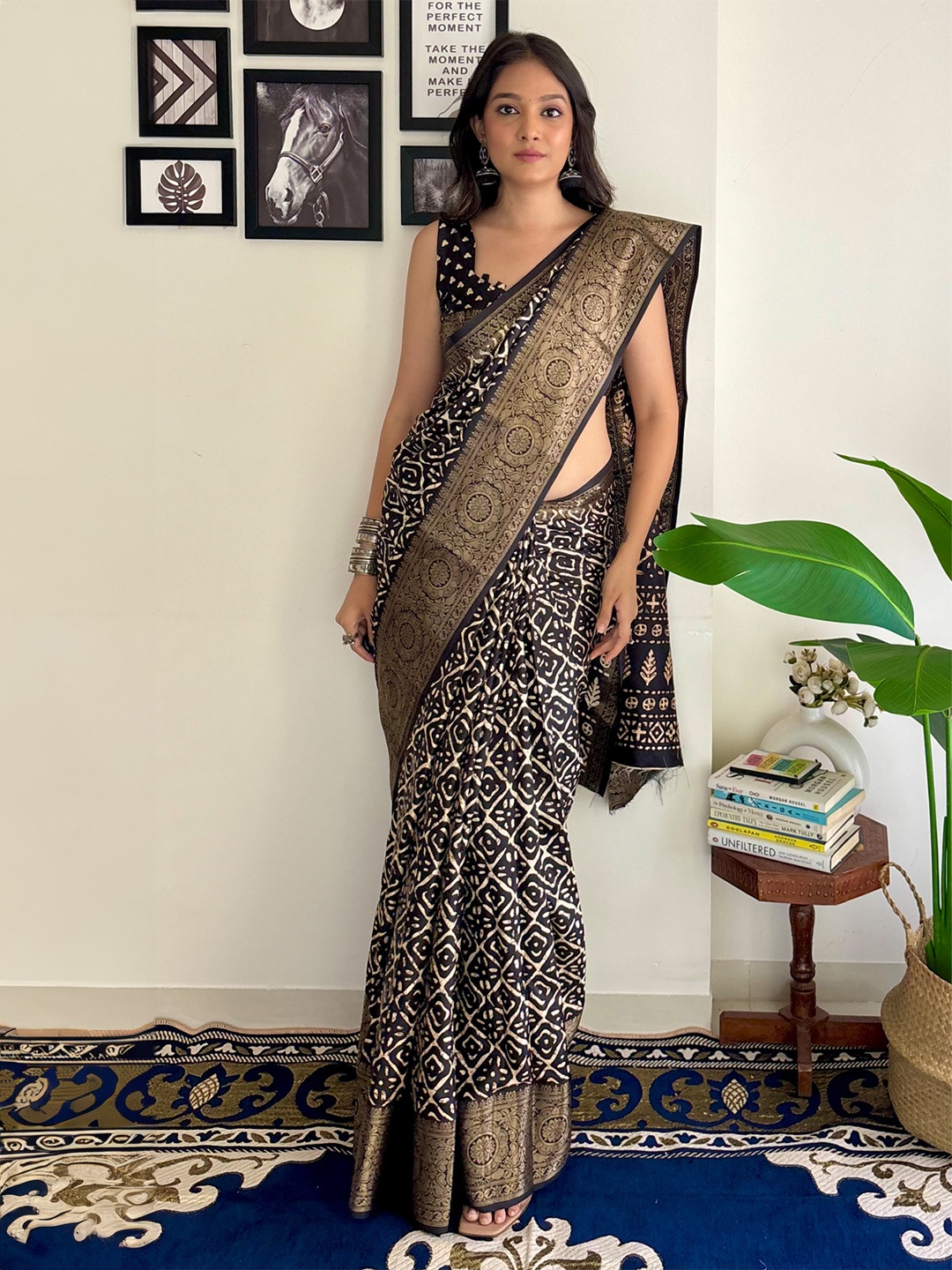 

Mitera Ethnic Motifs Zari Pashmina Block Print Saree, Black