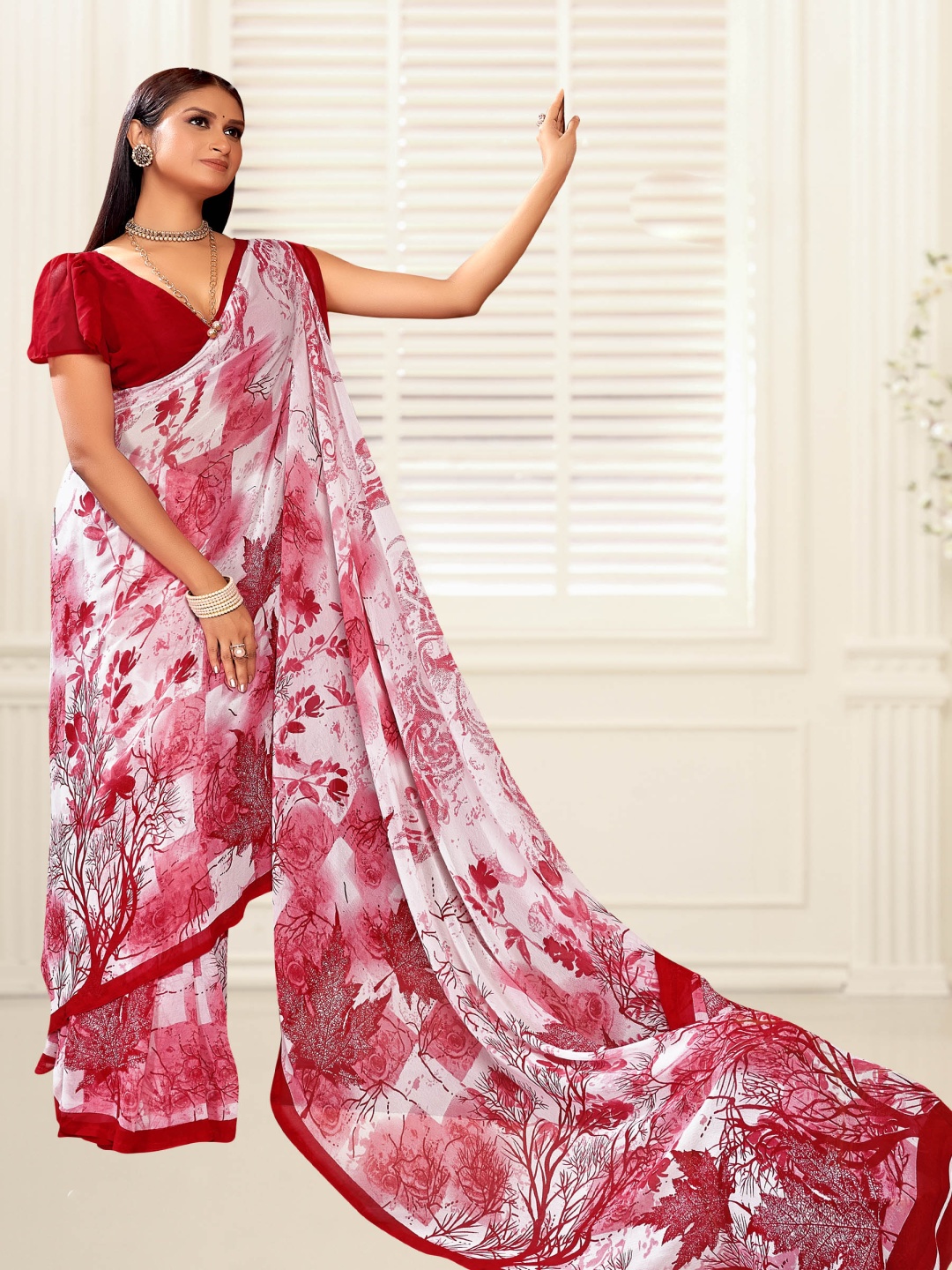 

Panzora Floral Printed Saree, Red