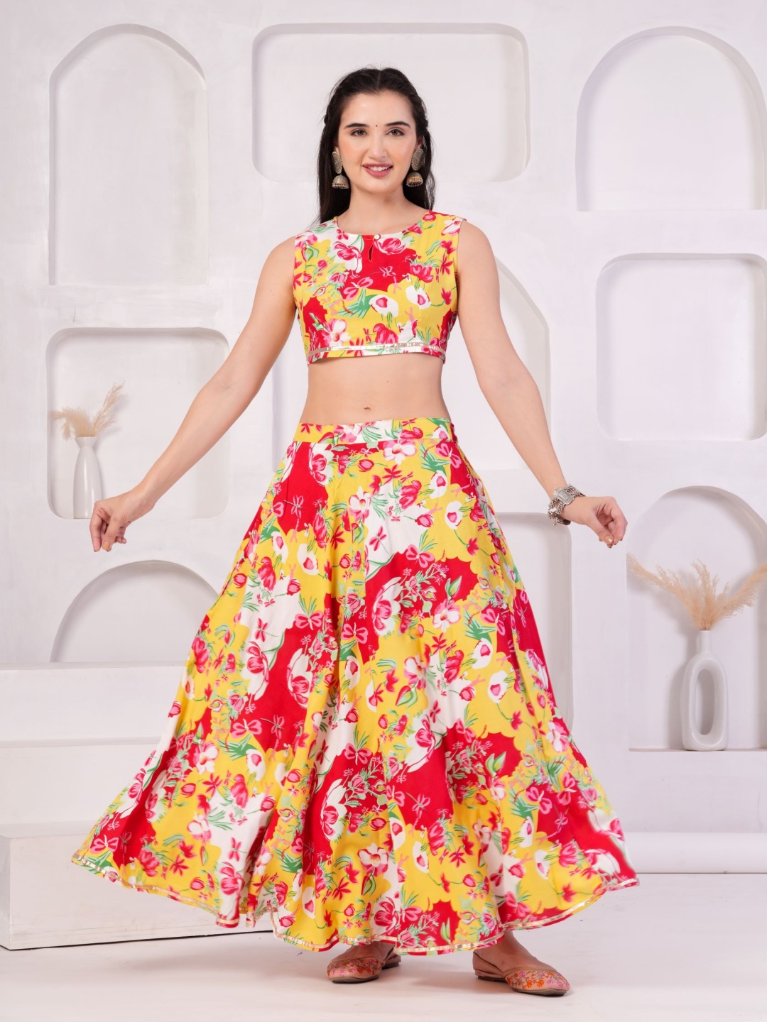 

CRENOL THREADS Floral Printed Gotta Patti Ready to Wear Lehenga & Blouse With Dupatta, Yellow