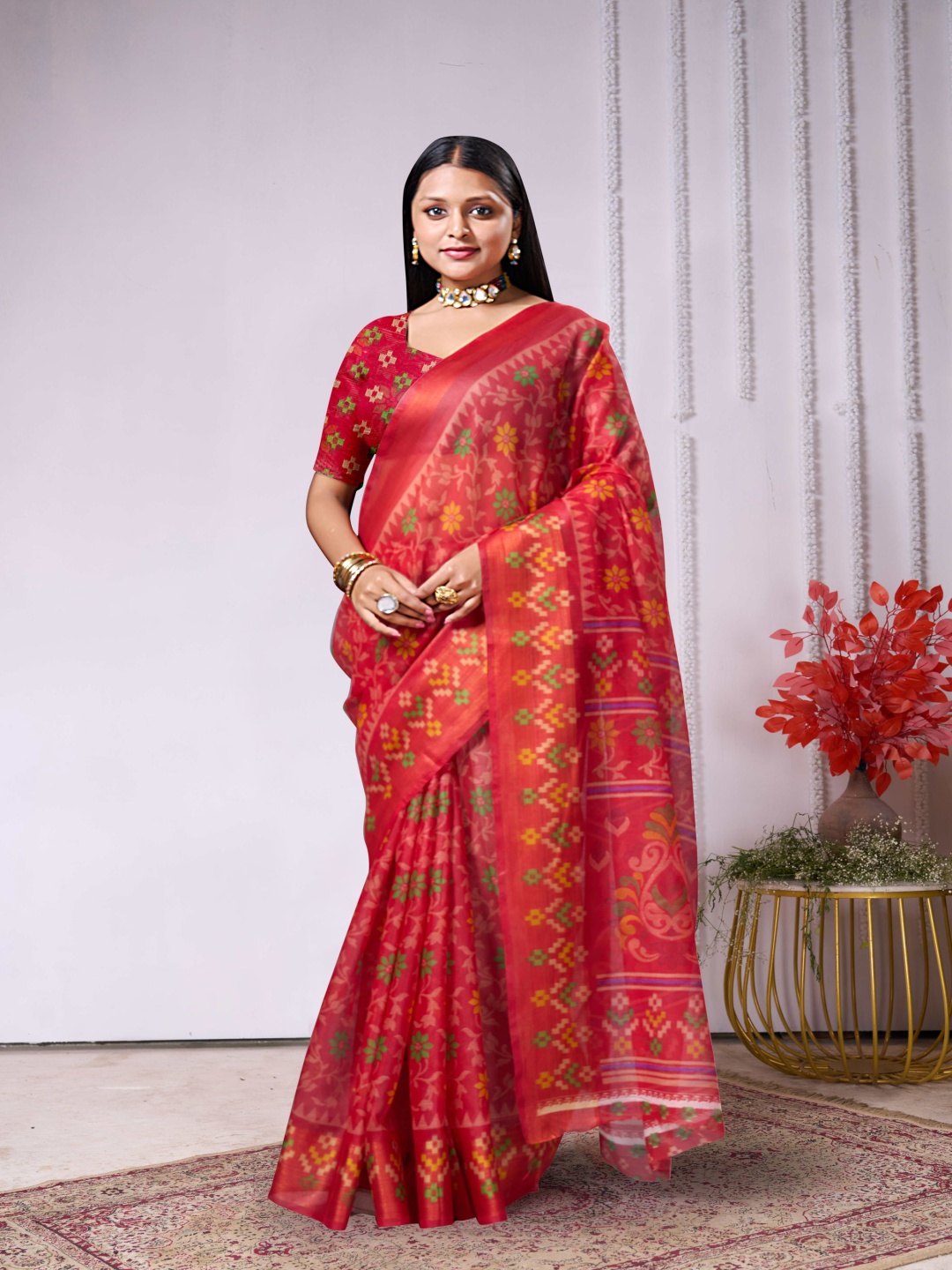 

DIVASTRI Floral Zari Pure Cotton Ikat Saree, Red