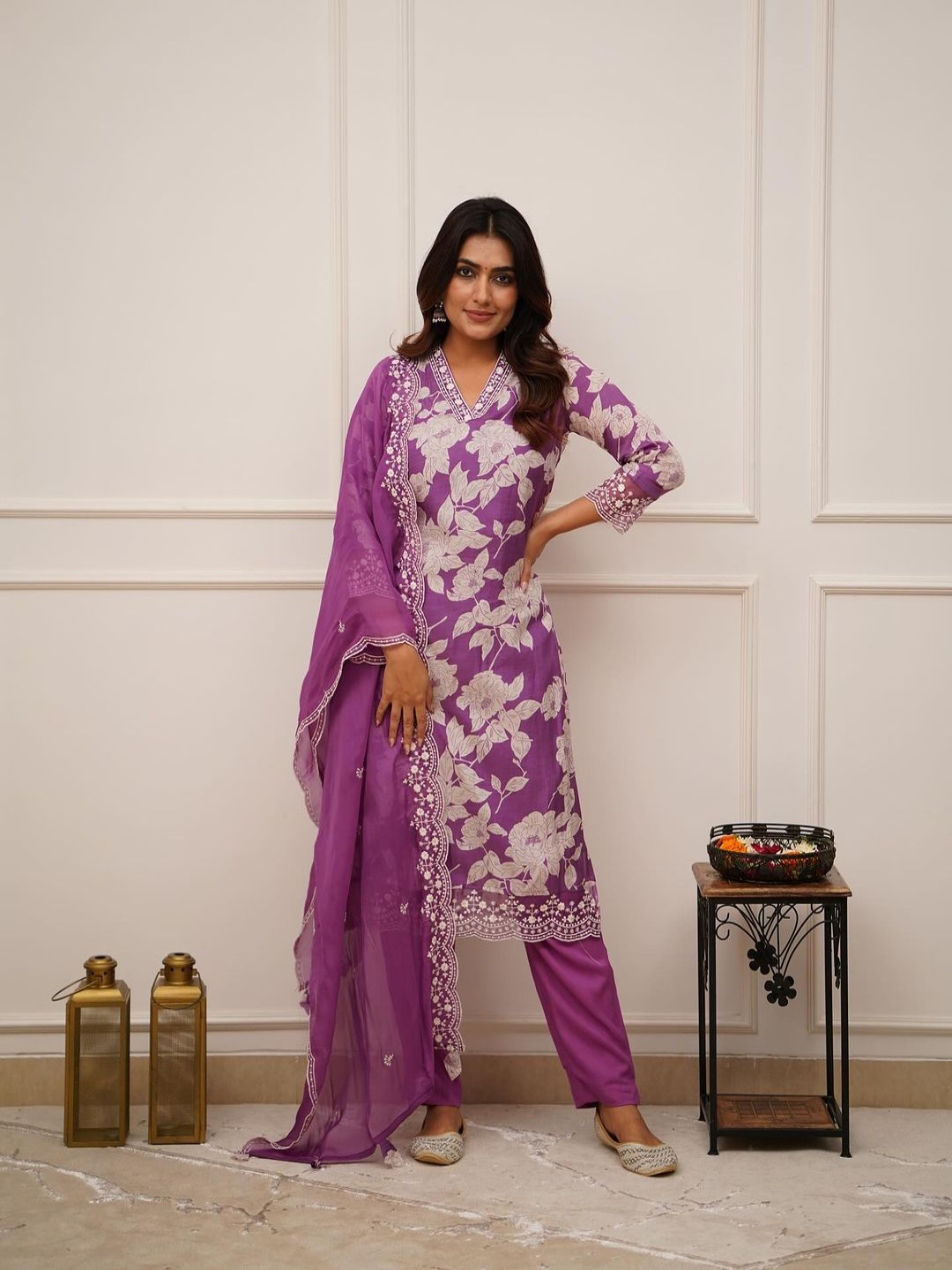 

STH Women Ethnic Motifs Embroidered Regular Thread Work Kurta with Trousers & With Dupatta, Purple