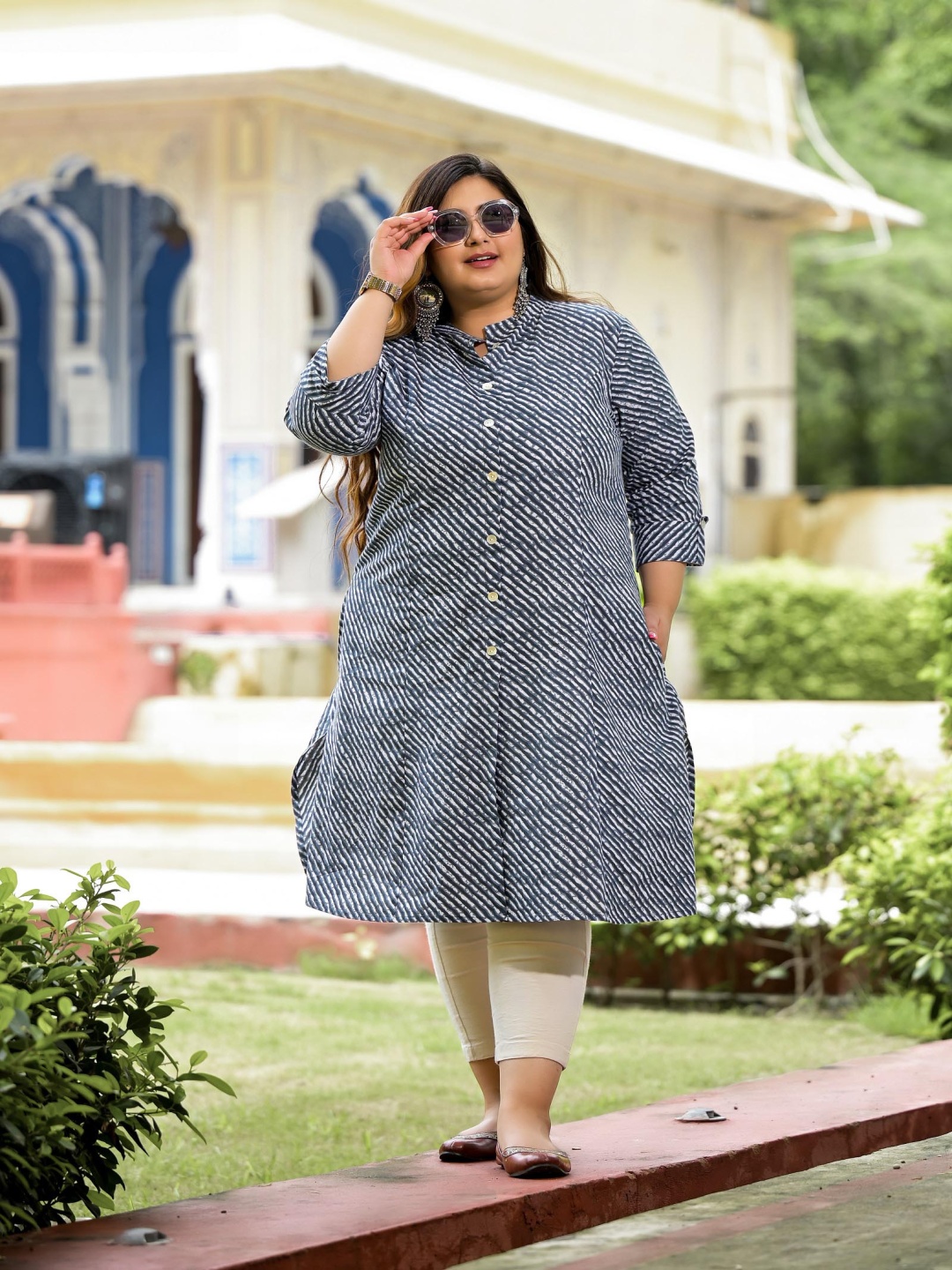 

Lee Moda Plus Size Leheriya Printed Mandarin Collar Pure Cotton Straight Kurta, Grey