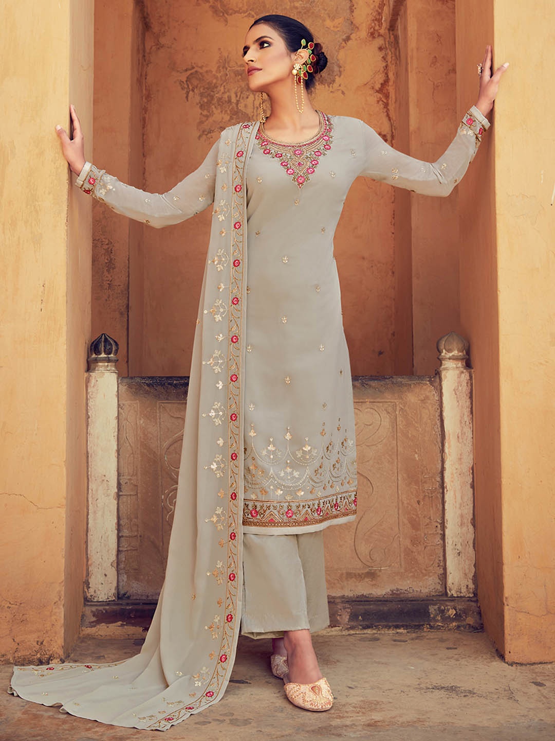 

HRITIKA Women Floral Embroidered Regular Silk Georgette Kurta with Trousers & With Dupatta, Grey
