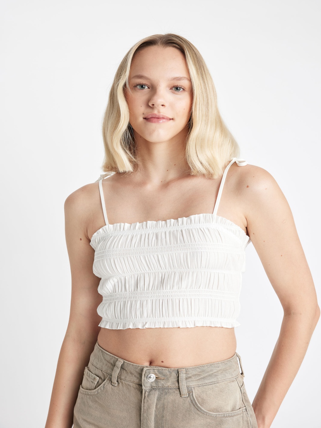 

DeFacto Cotton Self Design Shoulder Straps Bralette Crop Top, White