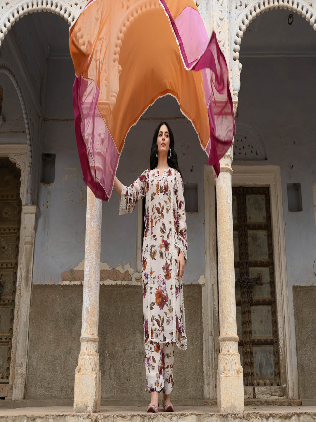 

NUHH Floral Printed V-Neck Straight Kurta With Trousers & Dupatta, Off white
