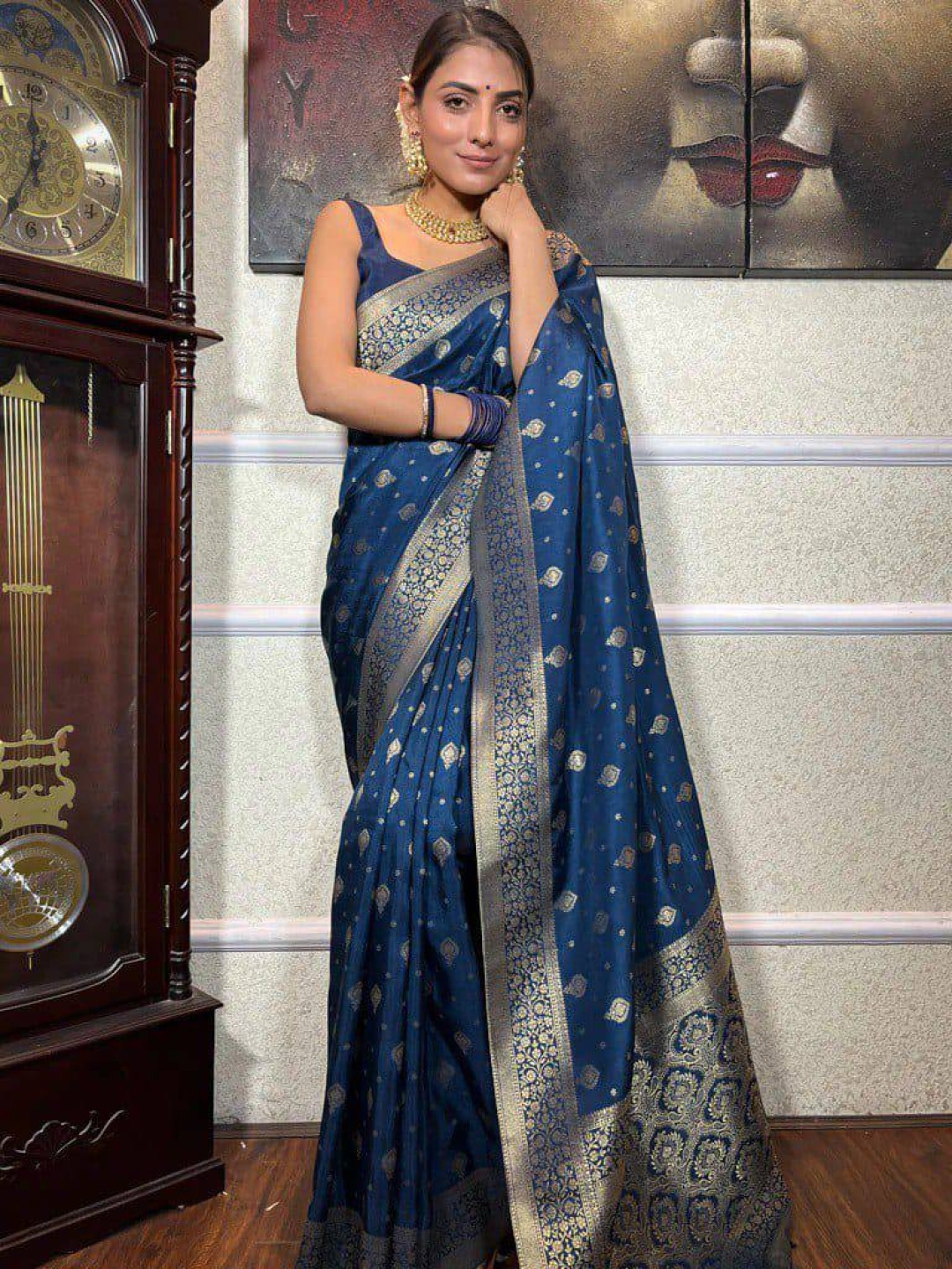 

Sanwariya Ethnic Motif Zari Woven Kanjeevaram Saree, Blue