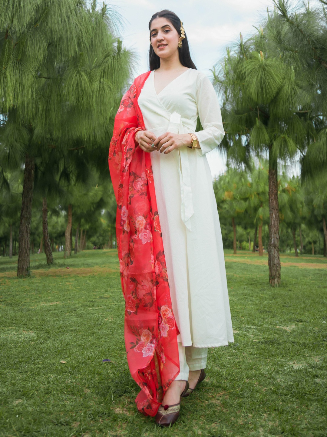 

Chandbaali V-Neck Pure Cotton Angrakha Kurta with Trousers & With Dupatta, Cream