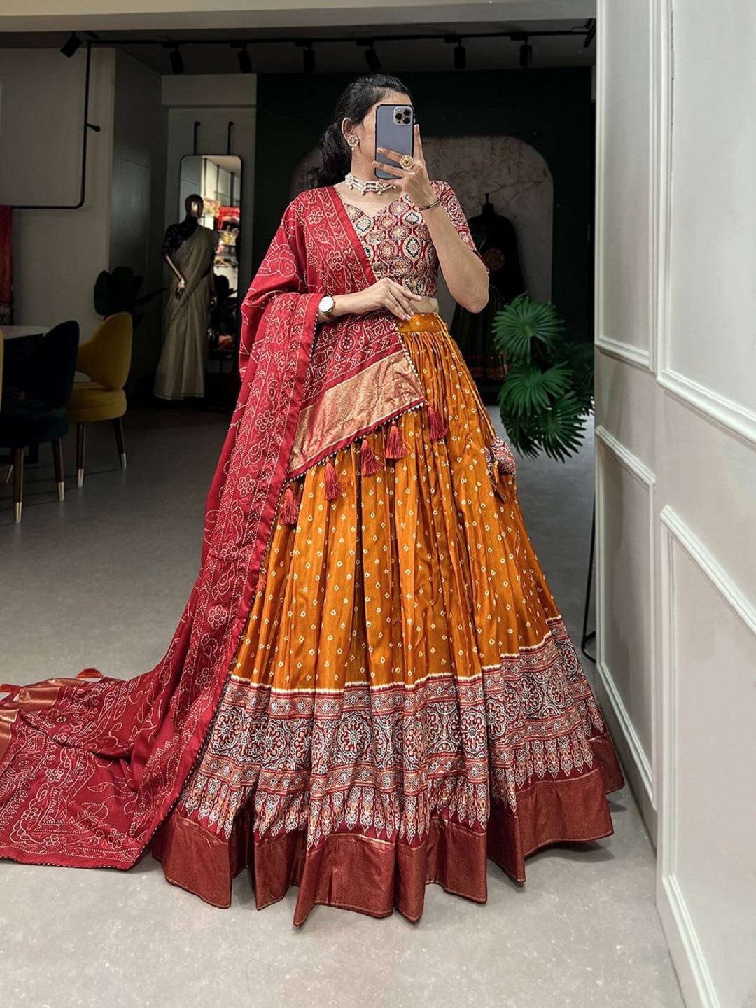 

BAESD Printed Semi-Stitched Lehenga & Unstitched Blouse With Dupatta, Mustard