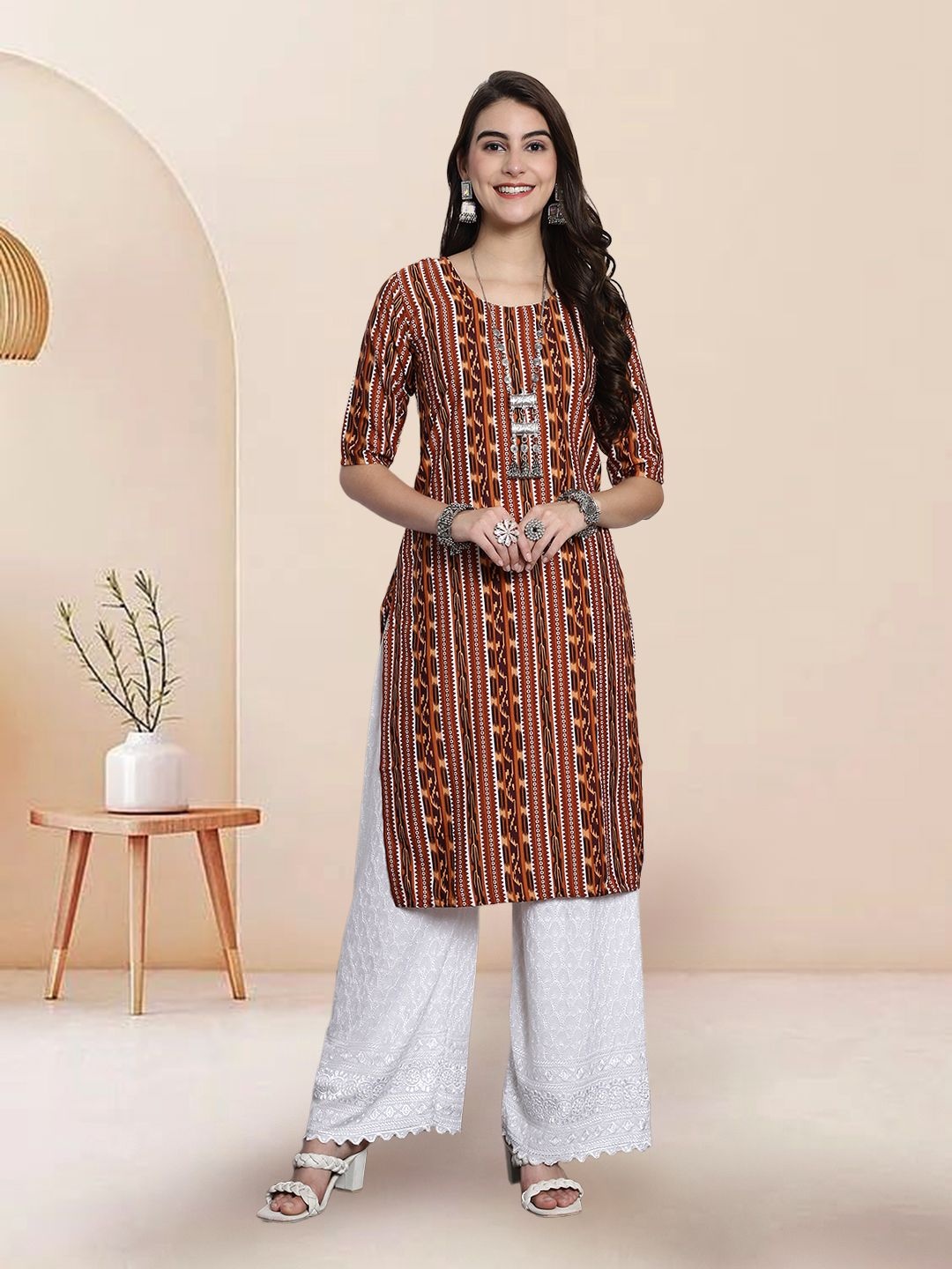 

7Threads Ethnic Motifs Printed Round Neck Straight Kurta, Brown