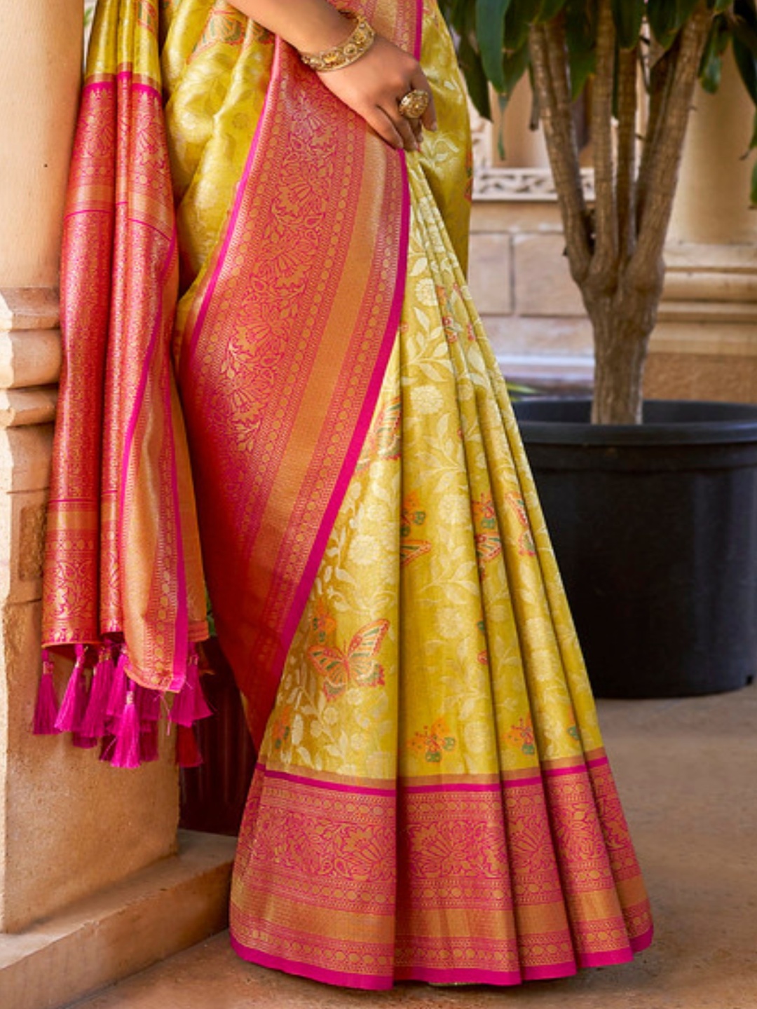 

MySilkLove Woven Design Zari Kanjeevaram Saree, Yellow