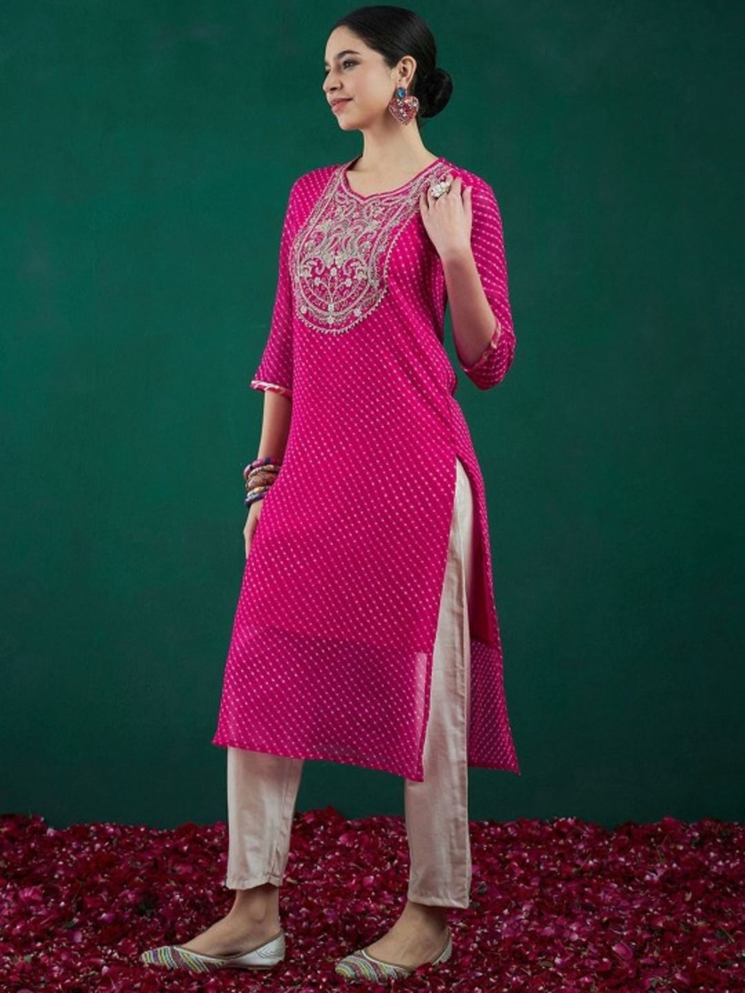 

Tulip Eden Leheriya Printed Sweetheart Neck Regular Thread Work Georgette Straight Kurta, Pink