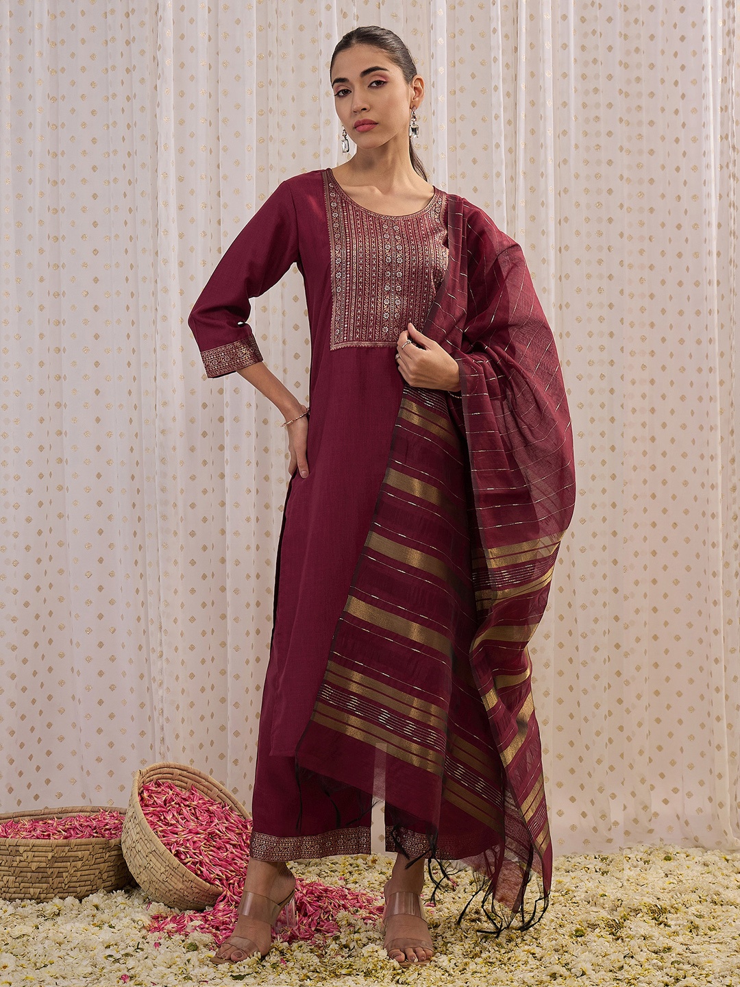 

Anouk Ethnic Motifs Yoke Design Regular Sequinned Straight Kurta with Palazzos & Dupatta, Maroon