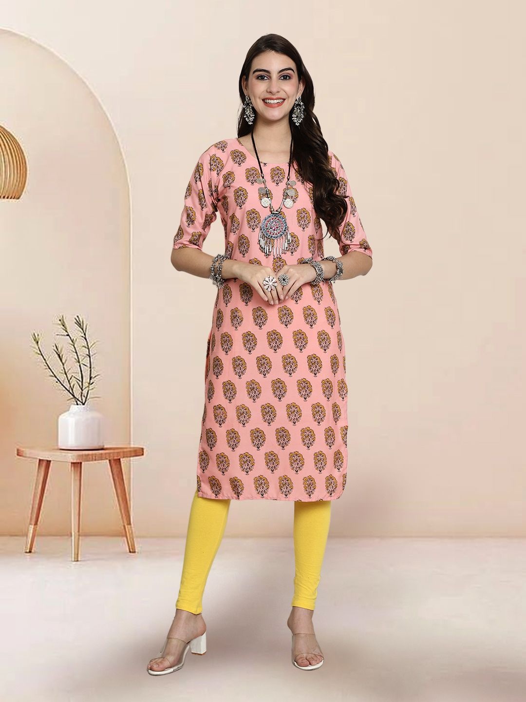 

7Threads Floral Printed Crepe Straight Kurta, Pink