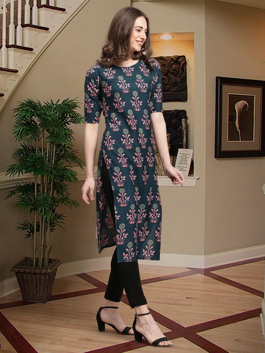 

7Threads Ethnic Motifs Printed Straight Kurta, Blue