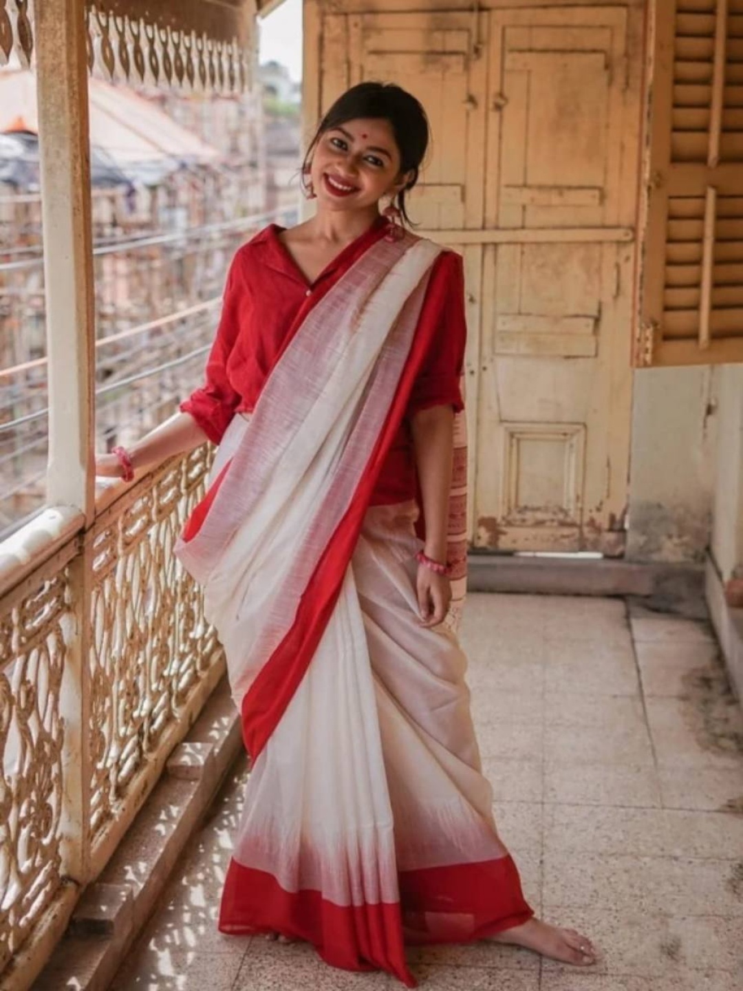 

BerMondsey Solid Chanderi Saree, White