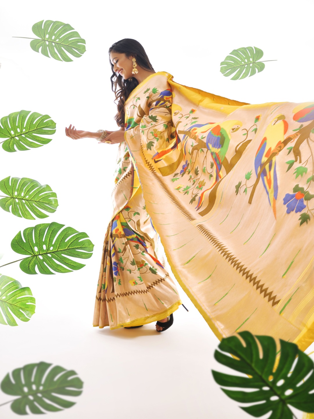 

Kandora Woven Design Zari Pure Silk Banarasi Saree, Yellow