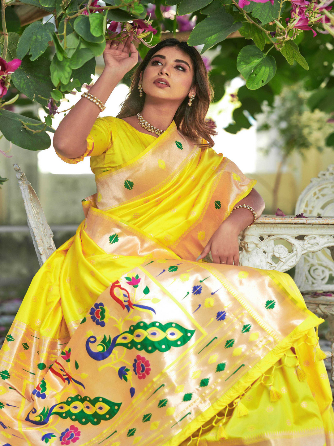 

Kandora Ethnic Motifs Woven Design Zari Pure Silk Banarasi Saree, Yellow