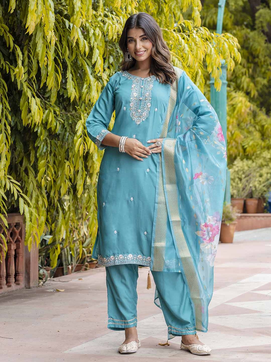 

VredeVogel Floral Embroidered Straight Kurta With Trousers & Dupatta, Teal