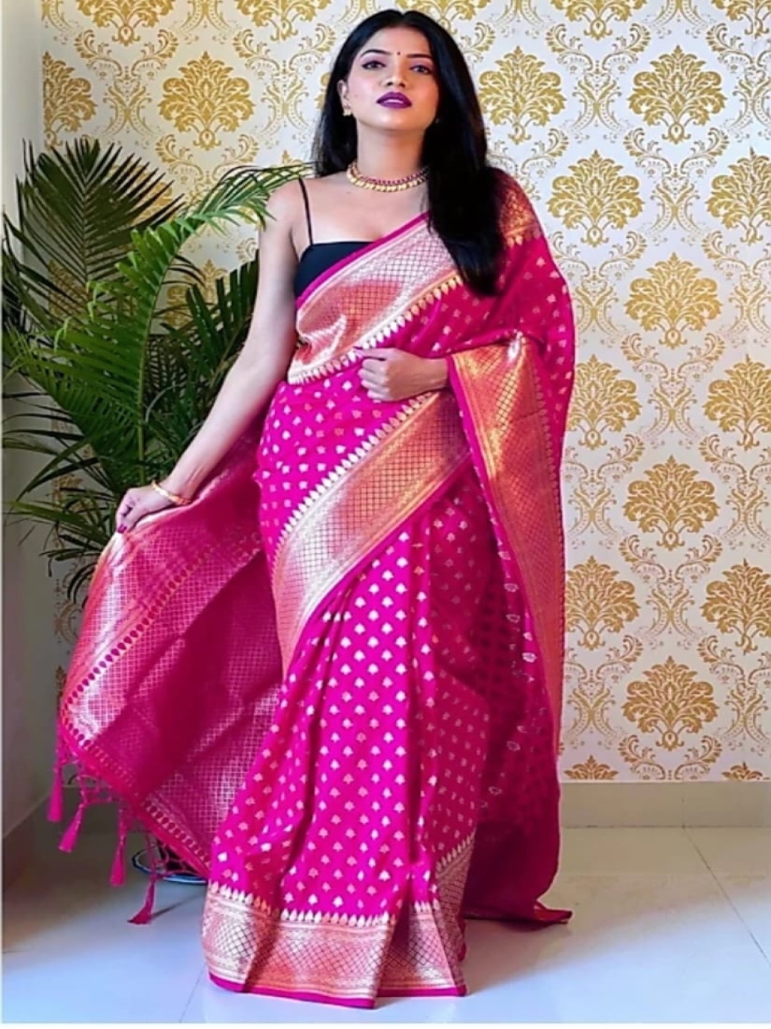 

Kriyansh Woven Design Zari Kanjeevaram Saree, Pink