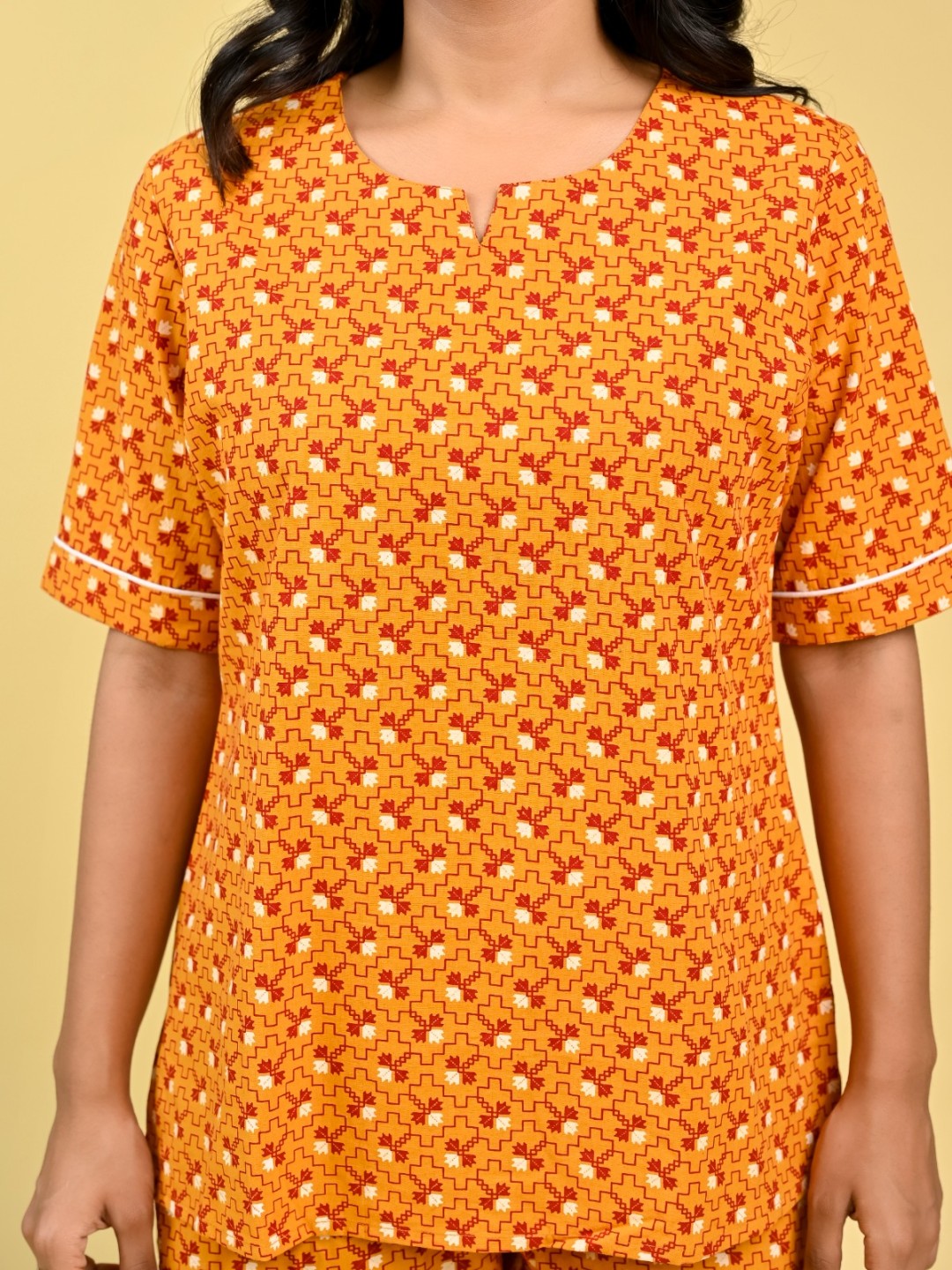 

FCV Geometric Printed Round Neck Short Sleeves Pure Cotton Top With Pyjama, Orange