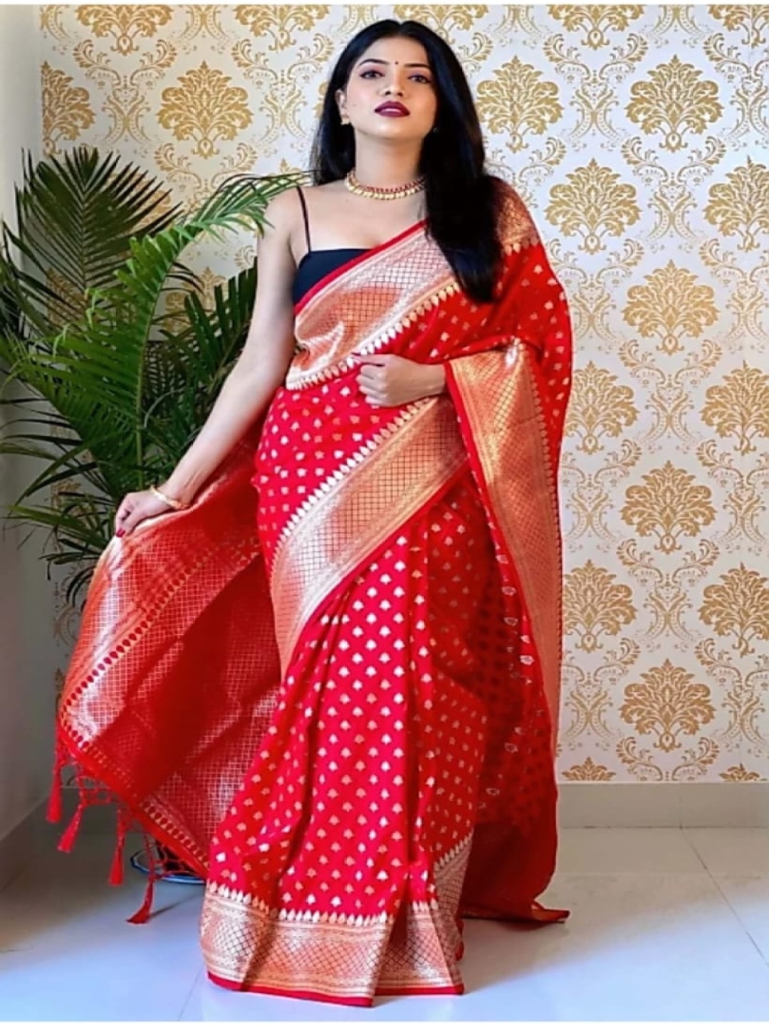 

Kriyansh Woven Design Zari Kanjeevaram Saree, Red