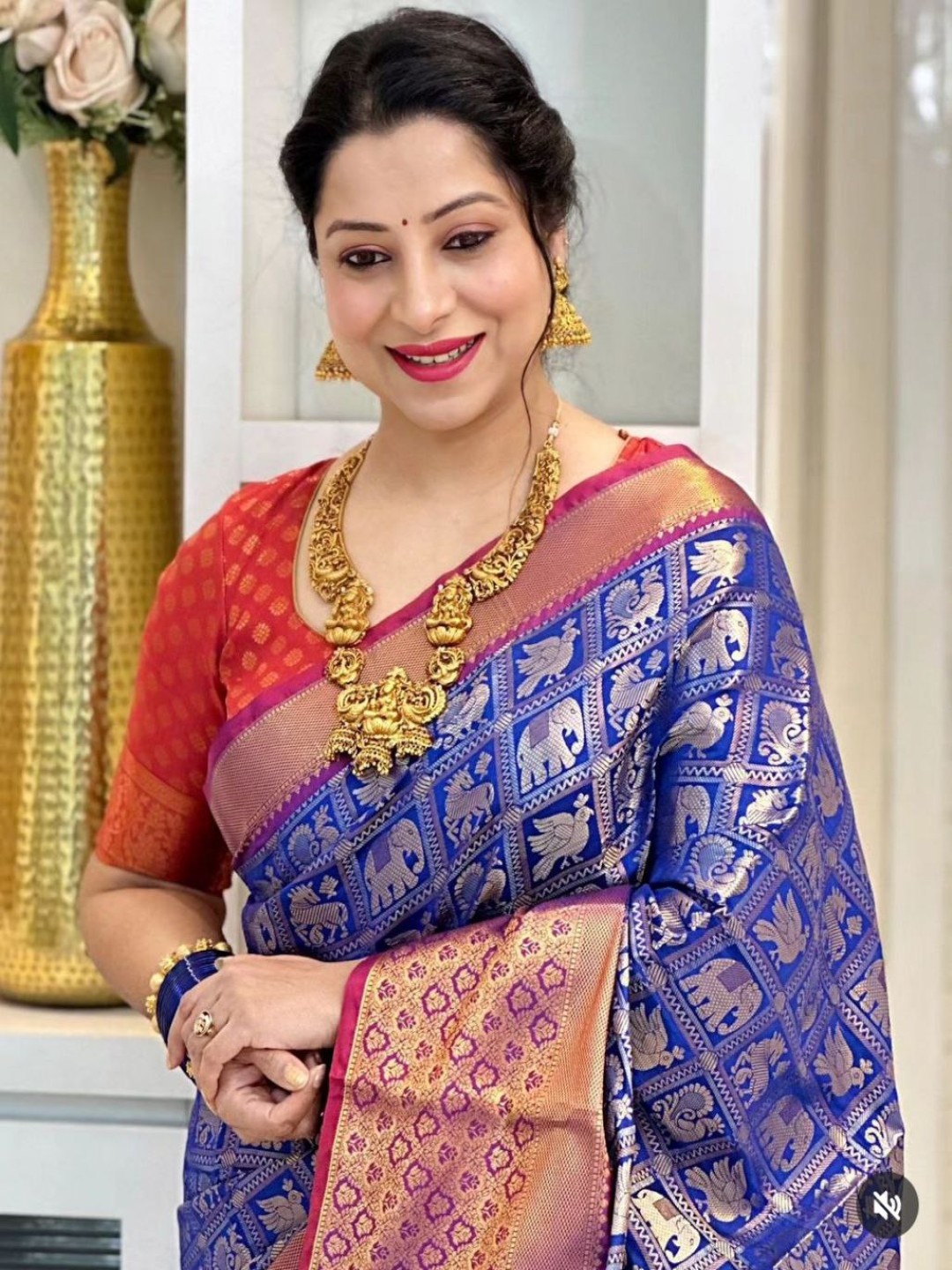 

Jinax Woven Design Zari Pure Silk Banarasi Saree, Blue