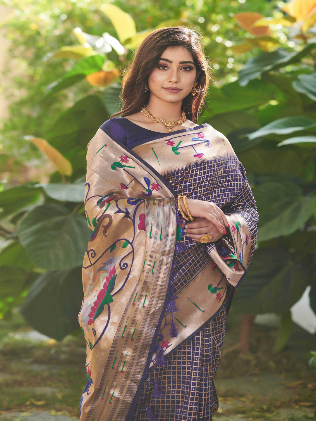 

Kandora Woven Design Zari Pure Silk Banarasi Saree, Purple