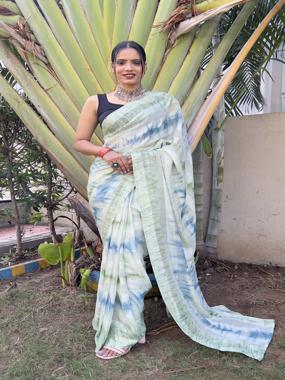 

V3 FASHION STUDIO Womens Pure Chiffon Jamdani Saree, Blue