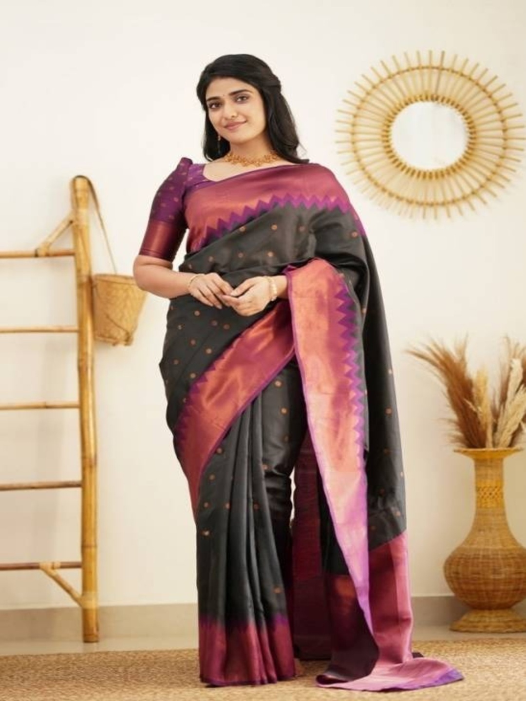 

SANJANA SILK Ethnic Motifs Zari Kanjeevaram Saree, Black