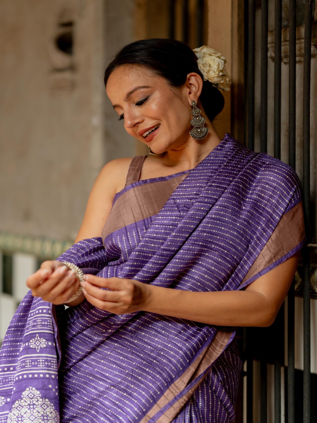 

MIRCHI FASHION Ethnic Motifs Printed Zari Leheriya Saree, Purple